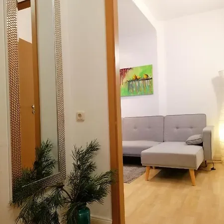 Schoene Wohnung, Zwei Schlafzimmer, Zentrumsnah, Erdgeschoss In Greifswald Exterior photo