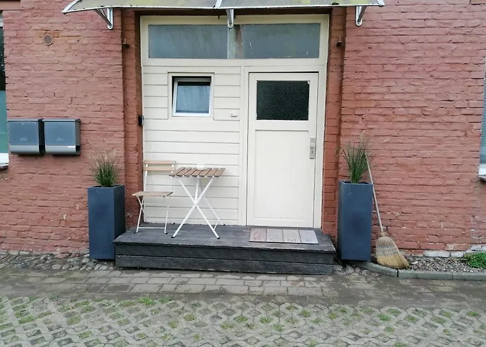 Schoene Wohnung, Zwei Schlafzimmer, Zentrumsnah, Erdgeschoss In Greifswald