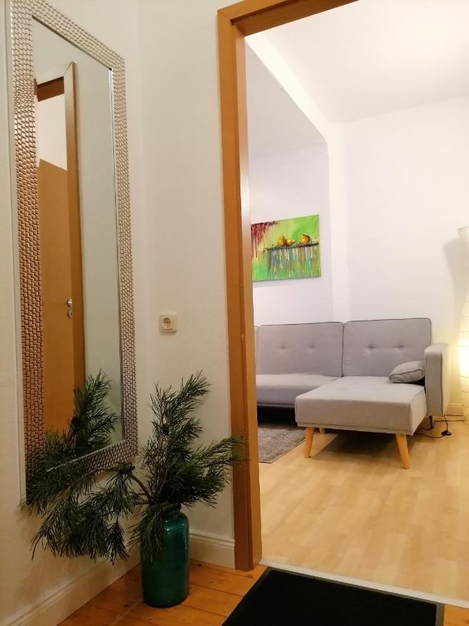 Apartment Schoene Wohnung, Zwei Schlafzimmer, Zentrumsnah, Erdgeschoss In *